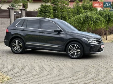 Авто Volkswagen Tiguan 2022 № 7748728