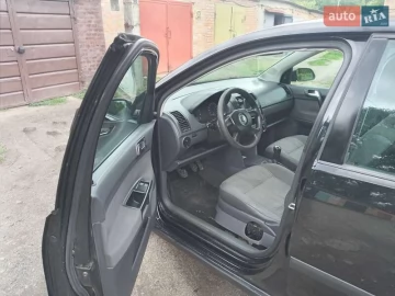 Авто Volkswagen Polo 2005 № 7749184