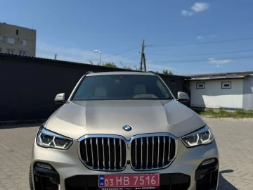 Авто BMW X5 2019 № 7749360