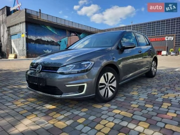 Авто Volkswagen E-Golf 2018 № 7749515