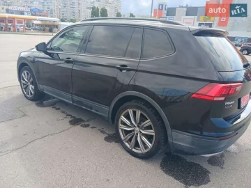 Авто Volkswagen Tiguan 2018 № 7749539