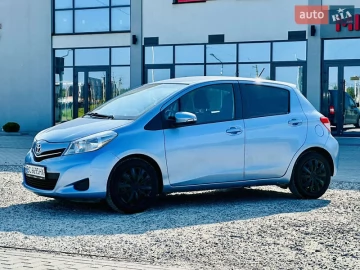 Авто Toyota Yaris 2013 № 7749660