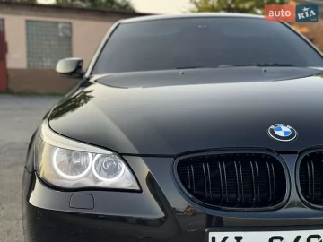 Авто BMW 5 Series 2004 № 7749968