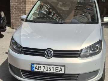 Авто Volkswagen Touran 2011 № 7749976