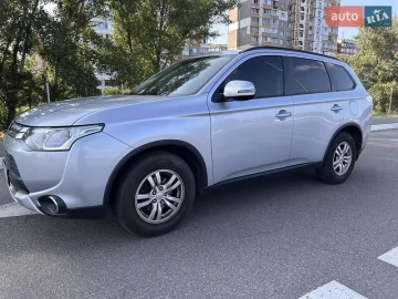 Авто Mitsubishi Outlander 2015 № 7750032