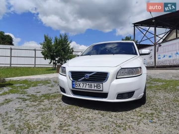 Авто Volvo V50 2009 № 7750206