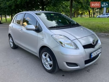 Авто Toyota Yaris 2011 № 7750218