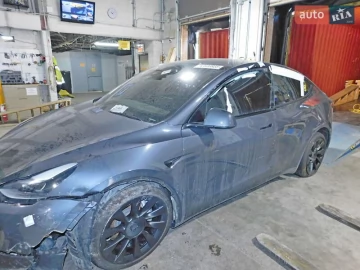 Авто Tesla Model Y 2023 № 7750333