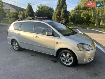 Авто Toyota Avensis Verso 2001 № 7750650