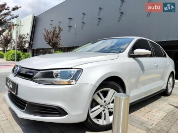 Авто Volkswagen Jetta 2012 № 7751060