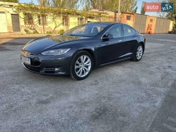 Авто Tesla Model S 2016 № 7751140