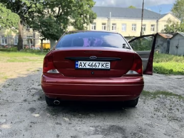 Авто Ford Focus 2000 № 7752003