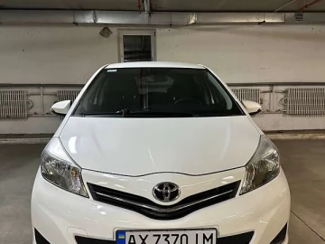 Авто Toyota Yaris 2011 № 7752063