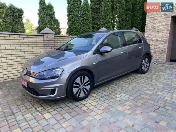 Авто Volkswagen E-Golf 2015 № 7752076