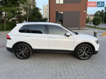 Авто Volkswagen Tiguan 2017 № 7752199