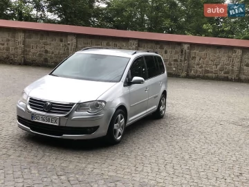 Авто Volkswagen Touran 2007 № 7752480