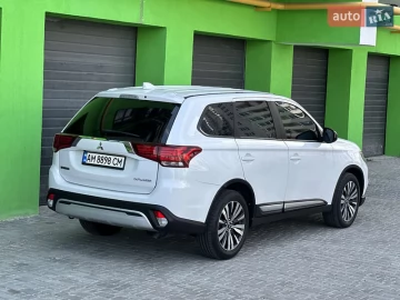 Авто Mitsubishi Outlander 2018 № 7752622