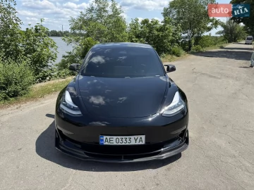 Авто Tesla Model 3 2019 № 7752652