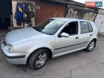 Авто Volkswagen Golf 2001 № 7752747
