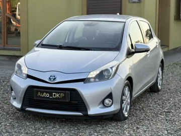 Авто Toyota Yaris 2012 № 7752948