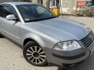 Авто Volkswagen Passat 2004 № 7753251