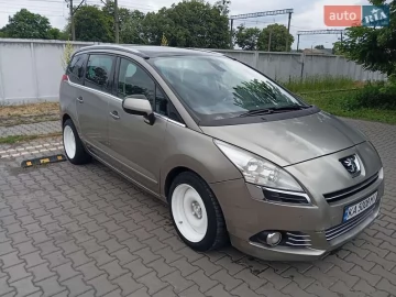 Авто Peugeot 5008 2013 № 7753293