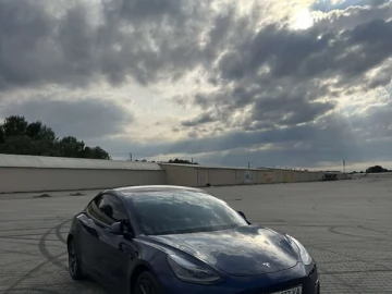 Авто Tesla Model 3 2021 № 7753575