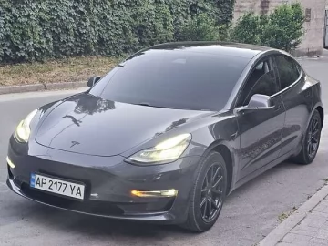 Авто Tesla Model 3 2019 № 7753692