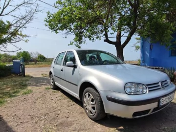 Авто Volkswagen Golf 2000 № 7753922
