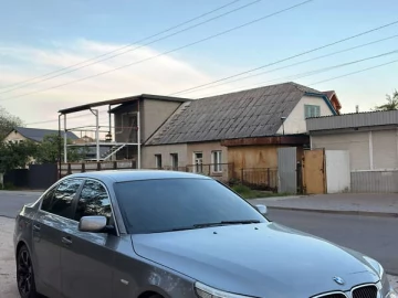 Авто BMW 5 Series 2004 № 7753971