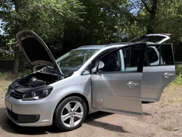 Авто Volkswagen Touran 2011 № 7754001
