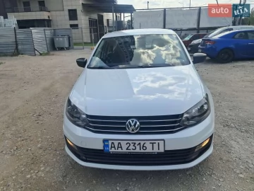 Авто Volkswagen Polo 2017 № 7754316