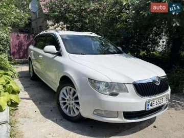 Авто Skoda Superb 2012 № 7754336