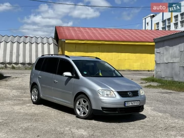 Авто Volkswagen Touran 2006 № 7754489