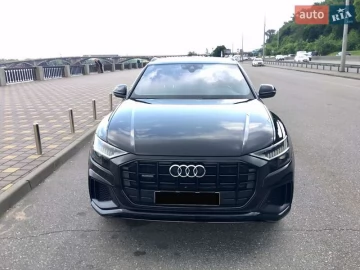 Авто Audi Q8 2018 № 7755042