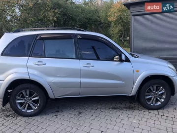 Авто Toyota Rav4 2003 № 7755126