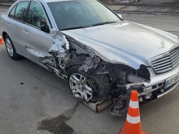 Авто Mercedes E-Class 2003 № 7755437