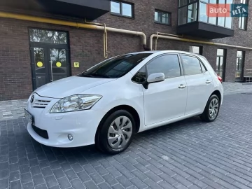 Авто Toyota Auris 2011 № 7755481