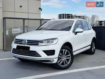 Авто Volkswagen Touareg 2015 № 7756093