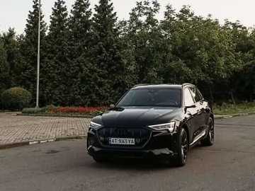 Авто Audi E-Tron 2020 № 7756352