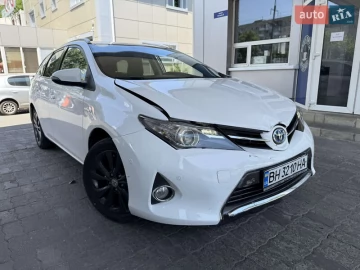 Авто Toyota Auris 2013 № 7756608