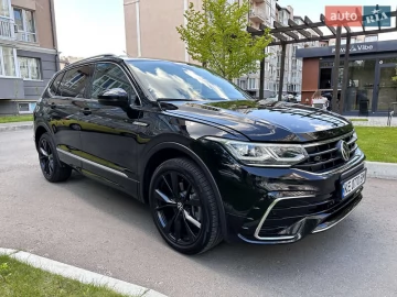 Авто Volkswagen Tiguan 2023 № 7757407