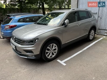 Авто Volkswagen Tiguan 2020 № 7757421
