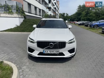 Авто Volvo Xc60 2018 № 7757434