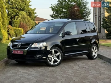 Авто Volkswagen Touran 2009 № 7757599