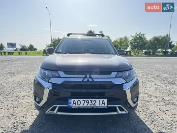 Авто Mitsubishi Outlander 2021 № 7758107
