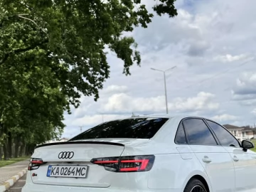 Авто Audi A4 2019 № 7758134