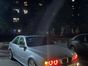 Авто BMW 5 Series 1999 № 7758190