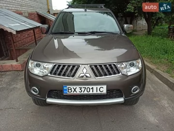 Авто Mitsubishi Pajero Sport 2013 № 7758354