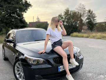 Авто BMW 5 Series 2004 № 7758510
